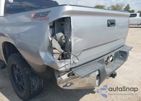 2017 Toyota Tundra Sr5 4.6L V8 из США, поврежденный, VIN 5TFEM5F10HX110086